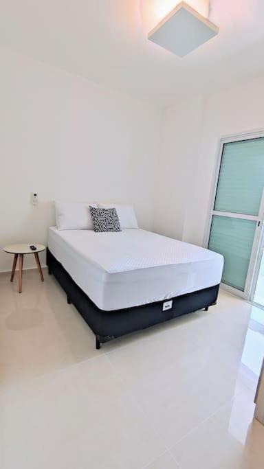 Apto Novo Pe Na Areia 2dorm Pe Na Areia * Praia Grande (Santos)